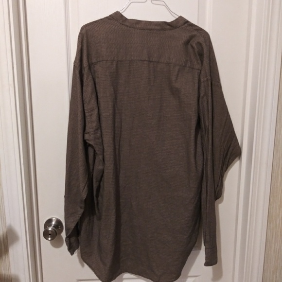 Shirt - Picture 2 of 3